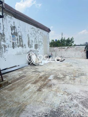 Ruko disewakan di Lengkong Bandung dengan luas bangunan 225m2 Ruko disewakan di Lengkong Bandung dengan luas bangunan 225m2