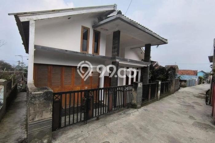 Rumah Lingkungan Asri kawasan Ciwidey, Bandung, LT 176m2m² Bangunan 150m2m² Rumah Lingkungan Asri kawasan Ciwidey, Bandung, LT 176m2m² Bangunan 150m2m²