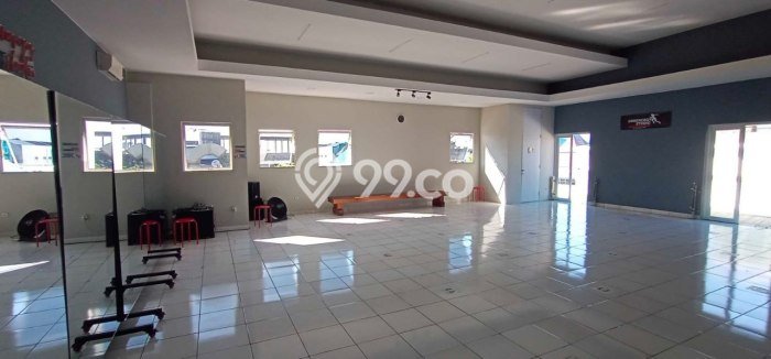 LOKASI STRATEGIS! Kantor di Sumurbandung, Luas 1335m2m², Area Komersial, Jalan Utama LOKASI STRATEGIS! Kantor di Sumurbandung, Luas 1335m2m², Area Komersial, Jalan Utama