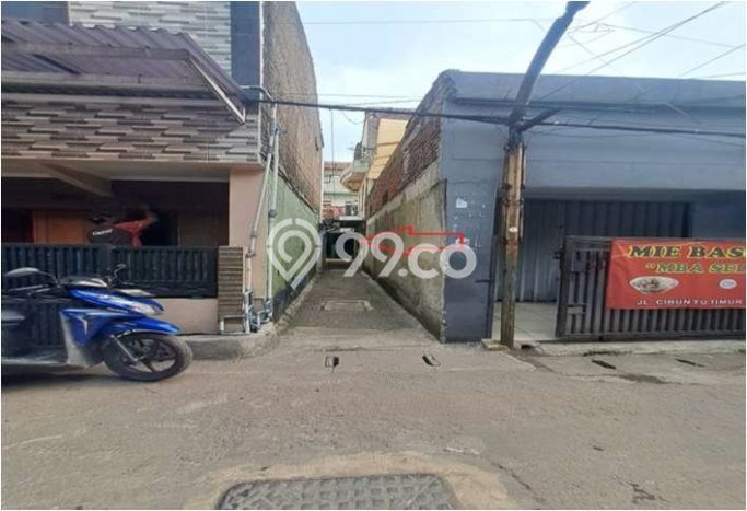 Rumah di Bandung Kulon, LT 67m2m², Bangunan 169m2m² Rumah di Bandung Kulon, LT 67m2m², Bangunan 169m2m²
