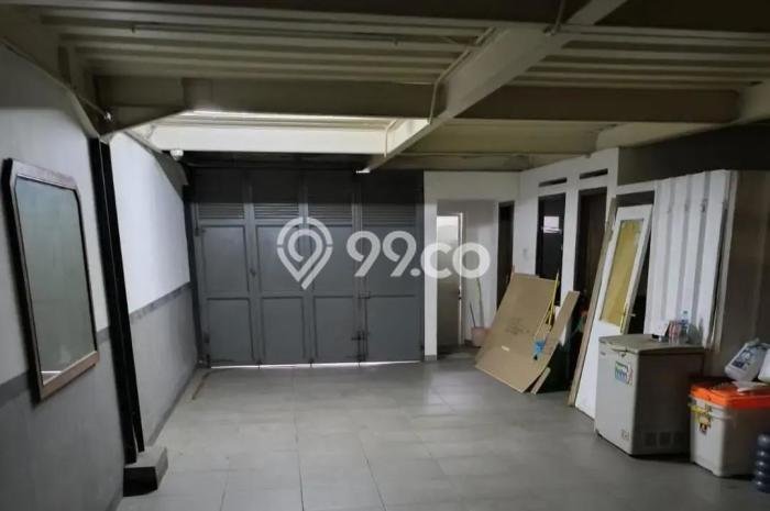 Unit Ruko Dijual di Kiaracondong Bandung Luas Tanah 180m2, Luas Bangunan 300m2 Unit Ruko Dijual di Kiaracondong Bandung Luas Tanah 180m2, Luas Bangunan 300m2