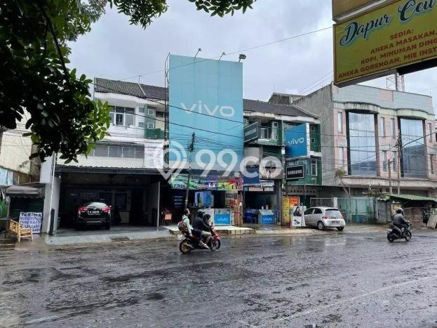 Ruko Strategis di , Luas 240m2m², Mainroad, Tingkat Keramaian Tinggi Ruko Strategis di , Luas 240m2m², Mainroad, Tingkat Keramaian Tinggi