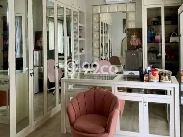 Jual Rumah Luas Elegan Dengan View Eksklusif di Pejaten, Jakarta Selatan Jual Rumah Luas Elegan Dengan View Eksklusif di Pejaten, Jakarta Selatan