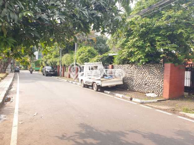 Siap Huni Rumah Mewah 3 Kamar di Menteng Dekat ke Mana Pun Siap Huni Rumah Mewah 3 Kamar di Menteng Dekat ke Mana Pun