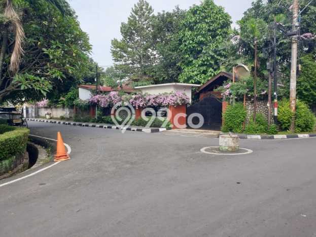 Siap Huni Rumah Mewah 3 Kamar di Menteng Dekat ke Mana Pun Siap Huni Rumah Mewah 3 Kamar di Menteng Dekat ke Mana Pun