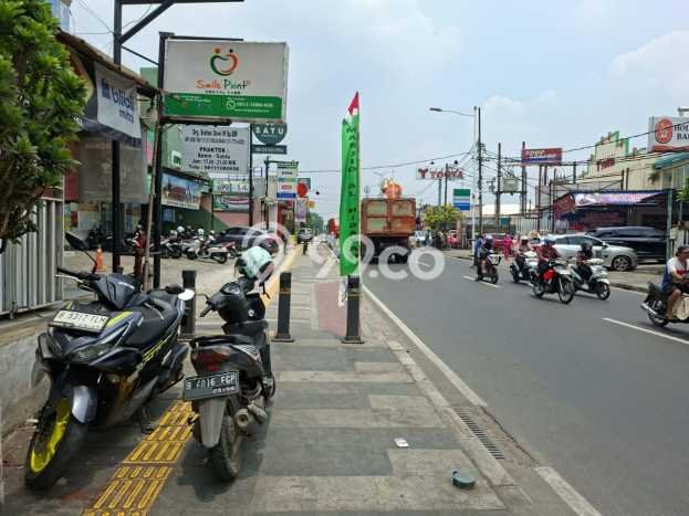 Ruko Paling Dicari LB 200m2 Dijual di Duren Sawit Ruko Paling Dicari LB 200m2 Dijual di Duren Sawit