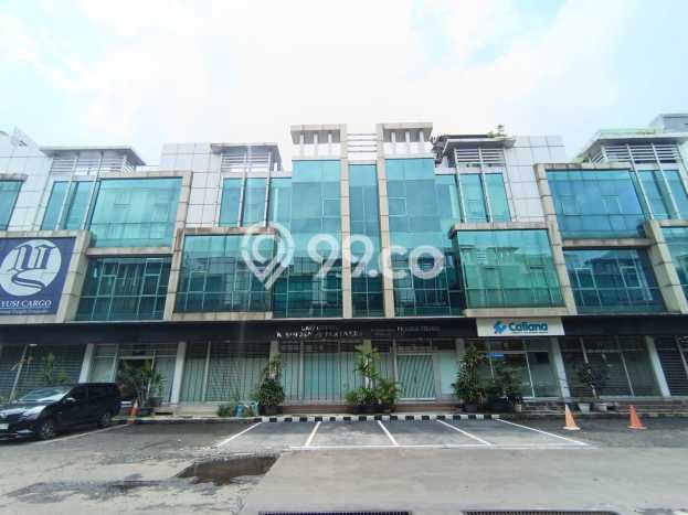 Ruko Bagus Dijual LB 365m2 Lokasi Strategis Jakarta Selatan Area Cocok untuk Bisnis Ruko Bagus Dijual LB 365m2 Lokasi Strategis Jakarta Selatan Area Cocok untuk Bisnis