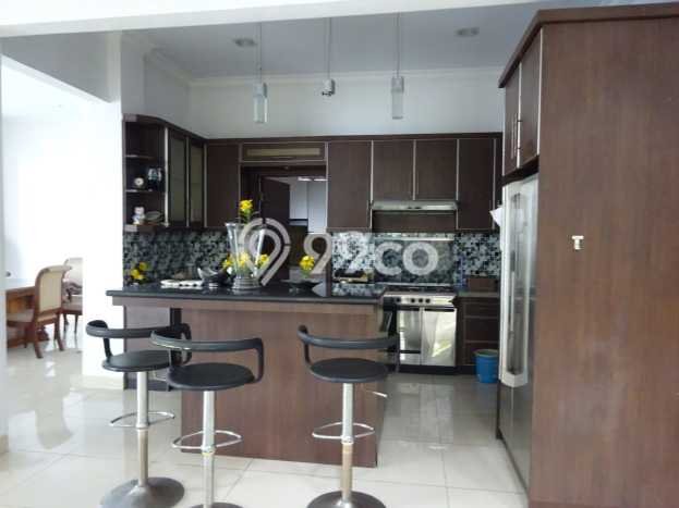 Ready to Use! Premium House LT 628m2 Desain Elegan di Lebak Bulus Ready to Use! Premium House LT 628m2 Desain Elegan di Lebak Bulus