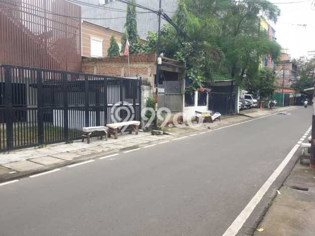 Komersial Dijual di Senen LT 397m2, LB 175m2 Solusi Investasi Cerdas Komersial Dijual di Senen LT 397m2, LB 175m2 Solusi Investasi Cerdas