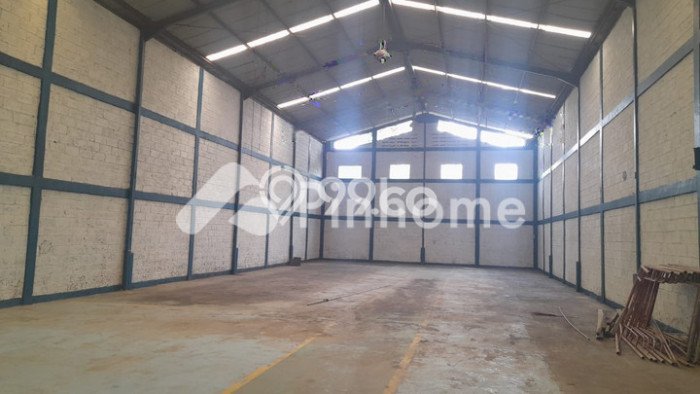 Gudang Dijual di Tangerang LT 501m2 & LB 450m2 Lokasi Terbaik! Gudang Dijual di Tangerang LT 501m2 & LB 450m2 Lokasi Terbaik!