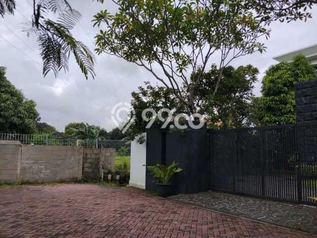 Hunian Eksklusif Dijual LT 1211m2 di Cipondoh, Tangerang Hunian Eksklusif Dijual LT 1211m2 di Cipondoh, Tangerang