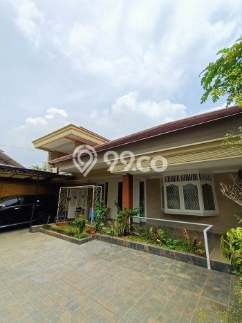 Siap Huni Hunian Elit 11 Kamar di Pejaten Dekat ke Mana Saja Siap Huni Hunian Elit 11 Kamar di Pejaten Dekat ke Mana Saja