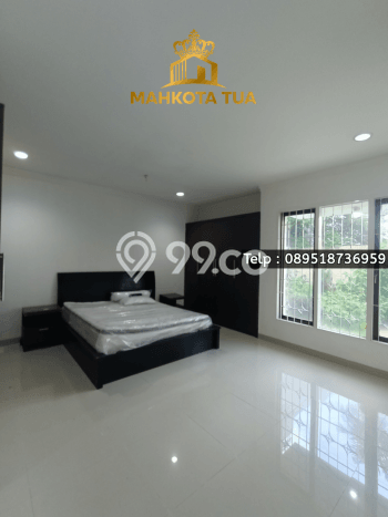 Disewakan! Rumah 4 Kamar Tidur &
4 Kamar Mandi di Kemang, Jakarta Selatan Disewakan! Rumah 4 Kamar Tidur &
4 Kamar Mandi di Kemang, Jakarta Selatan