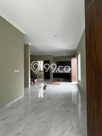 Jual Rumah Mewah Megah Dengan View Eksklusif di Villa Melati Mas, Tangerang Selatan Jual Rumah Mewah Megah Dengan View Eksklusif di Villa Melati Mas, Tangerang Selatan