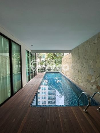 Rumah Elit LB 432m2 Siap Pakai Desain Elegan di Pakubuwono, Jakarta Selatan Rumah Elit LB 432m2 Siap Pakai Desain Elegan di Pakubuwono, Jakarta Selatan