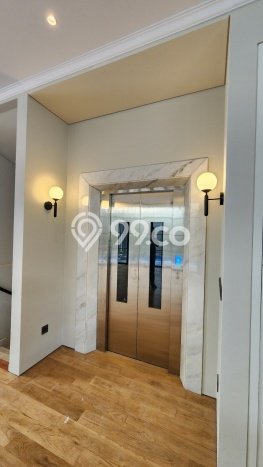 Rumah Eksklusif Siap Huni LT 370m2 di Kebayoran Baru, Jakarta Selatan Rumah Eksklusif Siap Huni LT 370m2 di Kebayoran Baru, Jakarta Selatan