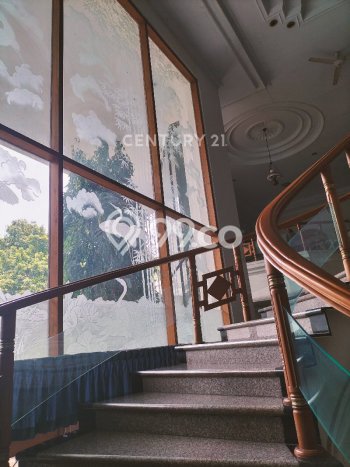 Jual Rumah Mewah Elegan Dengan View Eksklusif di Joglo, Jakarta Barat Jual Rumah Mewah Elegan Dengan View Eksklusif di Joglo, Jakarta Barat