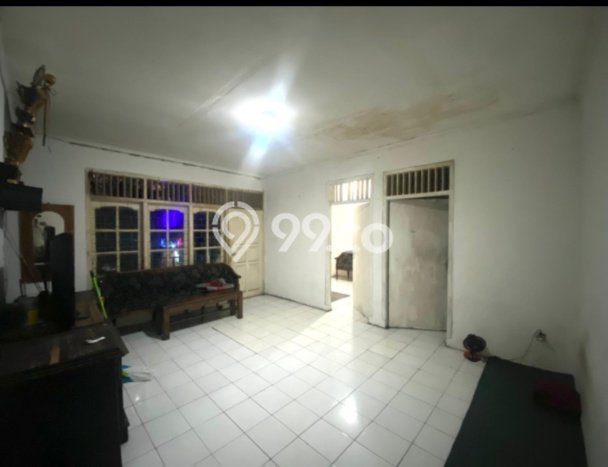 Ruko Dijual di Prime Area Jakarta Selatan Luas 200m2 Ruko Dijual di Prime Area Jakarta Selatan Luas 200m2