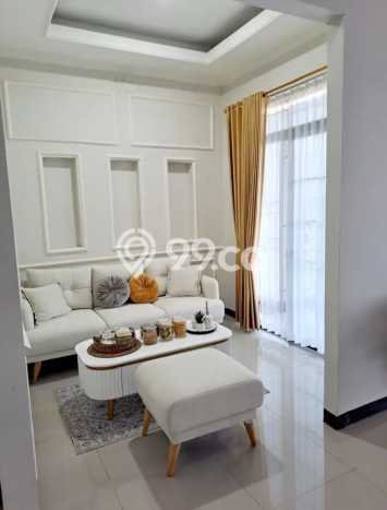 Rumah Luas Asri 2 KT Siap Pakai di Utan Kayu Jakarta Timur Rumah Luas Asri 2 KT Siap Pakai di Utan Kayu Jakarta Timur