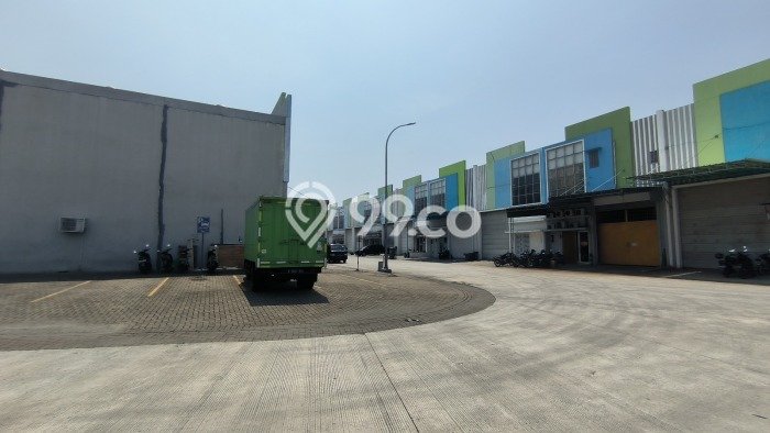 Unit Komersial Disewakan di Jakarta Barat Area Strategis Harga Kompetitif Unit Komersial Disewakan di Jakarta Barat Area Strategis Harga Kompetitif