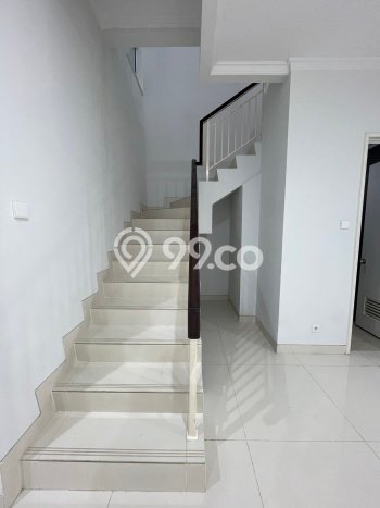 Hunian Elit LB 180m2 Siap Pakai Desain Elegan di Gading Serpong, Tangerang Hunian Elit LB 180m2 Siap Pakai Desain Elegan di Gading Serpong, Tangerang