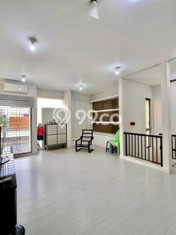 Rumah Kontrakan Tangerang LT 120m2 LB 150m2 Kawasan BSD Eminent Rumah Kontrakan Tangerang LT 120m2 LB 150m2 Kawasan BSD Eminent