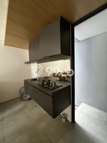 Rumah Modern Cantik 3 KT Bisa Langsung Pindah di BSD Rumah Modern Cantik 3 KT Bisa Langsung Pindah di BSD