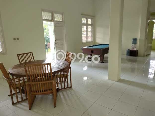 Vila Terawat Kawasan Pamijahan, Dimensi 9498m2m², Lokasi Premium dengan jalan bagus Vila Terawat Kawasan Pamijahan, Dimensi 9498m2m², Lokasi Premium dengan jalan bagus