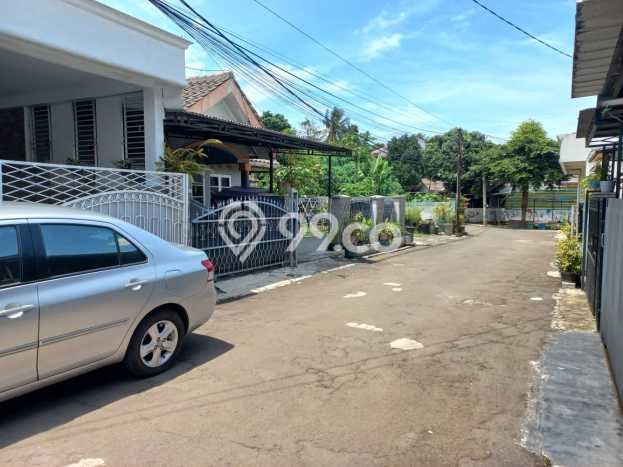 Rumah Modern Cantik 5 Kamar Bisa Langsung Pindah di Cibinong Rumah Modern Cantik 5 Kamar Bisa Langsung Pindah di Cibinong