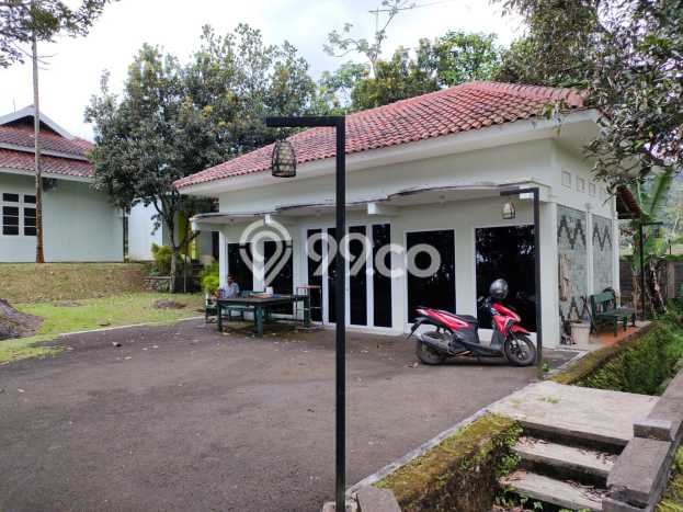 Vila Terawat Kawasan Pamijahan, Dimensi 9498m2m², Lokasi Premium dengan jalan bagus Vila Terawat Kawasan Pamijahan, Dimensi 9498m2m², Lokasi Premium dengan jalan bagus