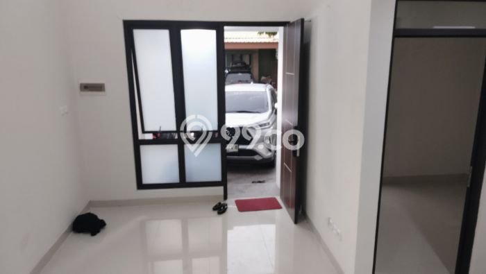 Rumah Luas Asri 2 KT Siap Huni di Sentul Bogor Rumah Luas Asri 2 KT Siap Huni di Sentul Bogor
