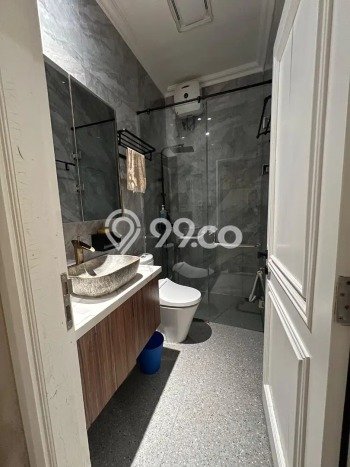 Jual Rumah Mewah Megah Dengan View Cantik di Puri Mansion, Jakarta Barat Jual Rumah Mewah Megah Dengan View Cantik di Puri Mansion, Jakarta Barat