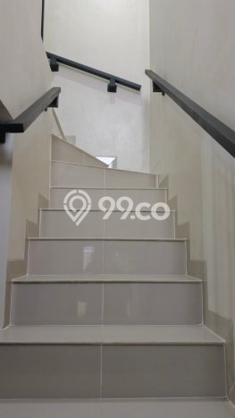 Jual Rumah Eksklusif 4 KT di Villa Melati Mas, Tangerang Selatan Jual Rumah Eksklusif 4 KT di Villa Melati Mas, Tangerang Selatan