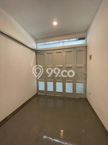 Ready to Use! Luxury House LT 208m2 Desain Elegan di Setra Duta Ready to Use! Luxury House LT 208m2 Desain Elegan di Setra Duta