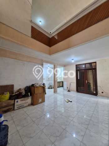 Rumah Luxury Modern Tanpa Renovasi di Taman Kopo Indah Bandung Rumah Luxury Modern Tanpa Renovasi di Taman Kopo Indah Bandung