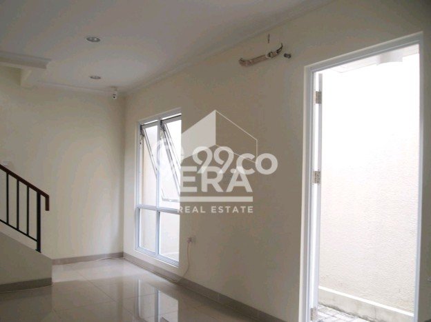 Dijual Rumah Luas Elegan Dengan View Cantik di Gading Serpong, Tangerang Dijual Rumah Luas Elegan Dengan View Cantik di Gading Serpong, Tangerang