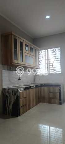 Disewakan! Rumah 3 Kamar Tidur &
2 Kamar Mandi di Villa Melati Mas, Tangerang Selatan Disewakan! Rumah 3 Kamar Tidur &
2 Kamar Mandi di Villa Melati Mas, Tangerang Selatan