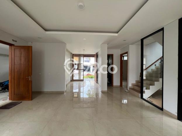 Rumah Elit Modern Tanpa Renovasi di Lippo Karawaci Tangerang Rumah Elit Modern Tanpa Renovasi di Lippo Karawaci Tangerang