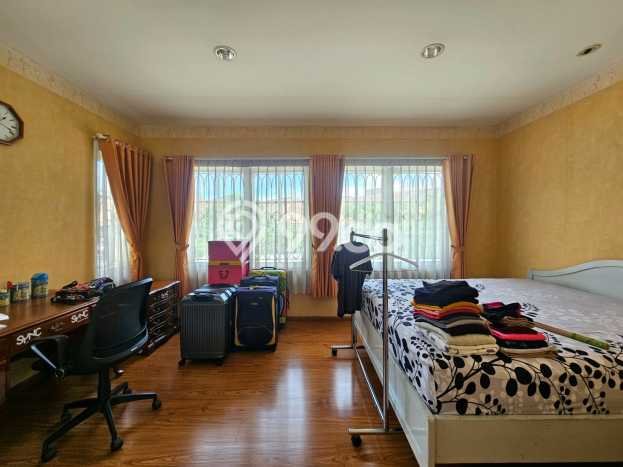 Jual Rumah Mewah Elegan Dengan View Cantik di Lippo Karawaci, Tangerang Jual Rumah Mewah Elegan Dengan View Cantik di Lippo Karawaci, Tangerang