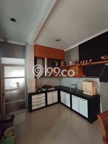 Rumah Mewah LB 300m2 Siap Pakai Desain Elegan di Modernland, Tangerang Rumah Mewah LB 300m2 Siap Pakai Desain Elegan di Modernland, Tangerang