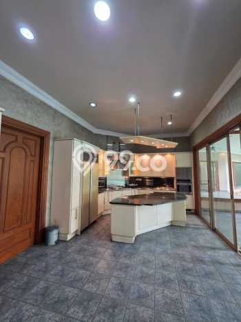 Rumah Elit Modern Siap Huni di Pondok Indah Jakarta Selatan Rumah Elit Modern Siap Huni di Pondok Indah Jakarta Selatan
