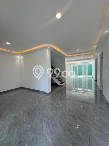 Ready to Use! Luxury House LT 300m2 Desain Modern di Lippo Karawaci Ready to Use! Luxury House LT 300m2 Desain Modern di Lippo Karawaci