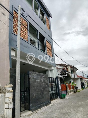 Dijual Kost Strategis di Depok, Sleman 22 KT, 22 KM, Luas Bangunan 420m2 Dijual Kost Strategis di Depok, Sleman 22 KT, 22 KM, Luas Bangunan 420m2