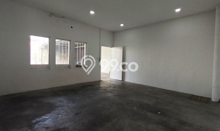SEWA TERBAIK! Gudang Kawasan Sewon, Luas 677m2m², Kawasan Ramai, Siap Untuk Digunakan SEWA TERBAIK! Gudang Kawasan Sewon, Luas 677m2m², Kawasan Ramai, Siap Untuk Digunakan