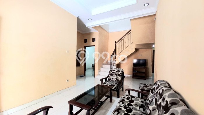 For Sale Rumah 5 Kamar Lokasi Ideal Bagus dan Strategis di Umbulharjo For Sale Rumah 5 Kamar Lokasi Ideal Bagus dan Strategis di Umbulharjo