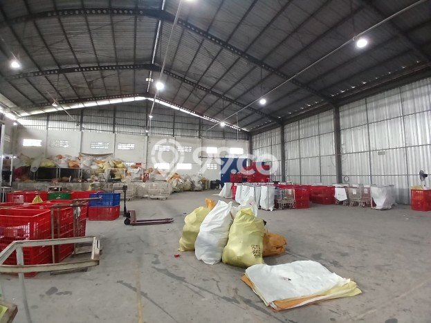 Unit Gudang disewakan di Sewon Bantul dengan LT 2000m2 / LB 1000m2 Unit Gudang disewakan di Sewon Bantul dengan LT 2000m2 / LB 1000m2