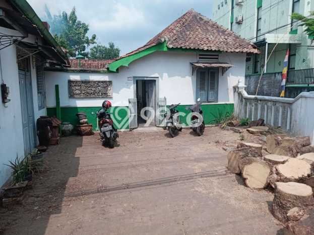 Lokasi terbaik! Rumah siap pakai dikontrakkan di Godean LB 300m2 Lokasi terbaik! Rumah siap pakai dikontrakkan di Godean LB 300m2
