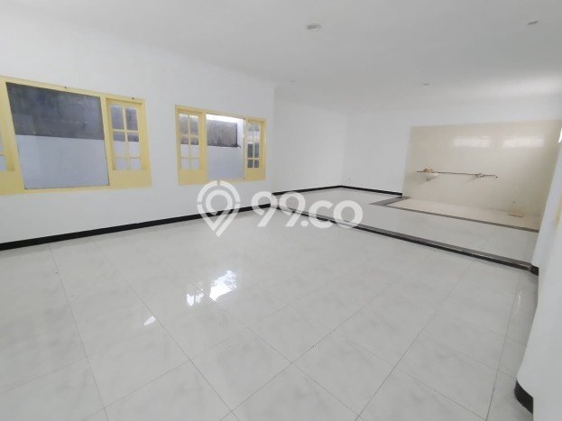 EXCLUSIVE OFFER! Rumah di Godean, 5 KM, Lingkungan Elite, LT 400m2m² Bangunan 400m2m² EXCLUSIVE OFFER! Rumah di Godean, 5 KM, Lingkungan Elite, LT 400m2m² Bangunan 400m2m²
