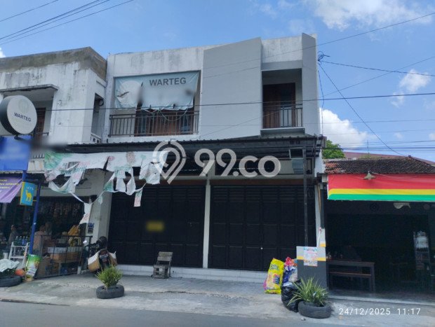 Disewakan Ruko komersial di Depok luas bangunan 80m2 Disewakan Ruko komersial di Depok luas bangunan 80m2