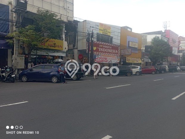 Ruko Kawasan Bisnis Kawasan , Luas 560m2m², Siap Operasional Ruko Kawasan Bisnis Kawasan , Luas 560m2m², Siap Operasional